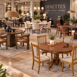 🍽️ DINETTES STARTING AT ONLY $699! 🍽️