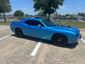2015 Dodge Challenger R/T Shaker – Clean Title, Well Maintained
