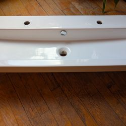 Cangas
Trough Ceramic Wall Mounted or Drop In Sink