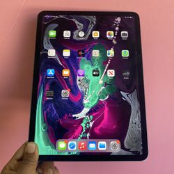 Apple IPad Pro 11” (2018 Model / Retina / Face ID) 64GB Excellent condition with Accessories