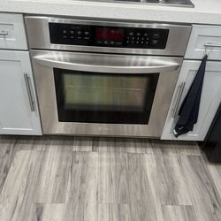 30 “  L  G single  electric oven  whit convection