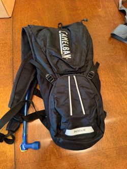 Rogue Camelback, good condition Rogue Camelbak, good condition