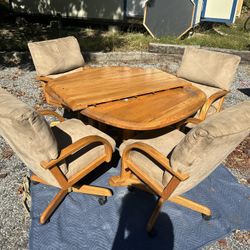 Oak Table And Chairs