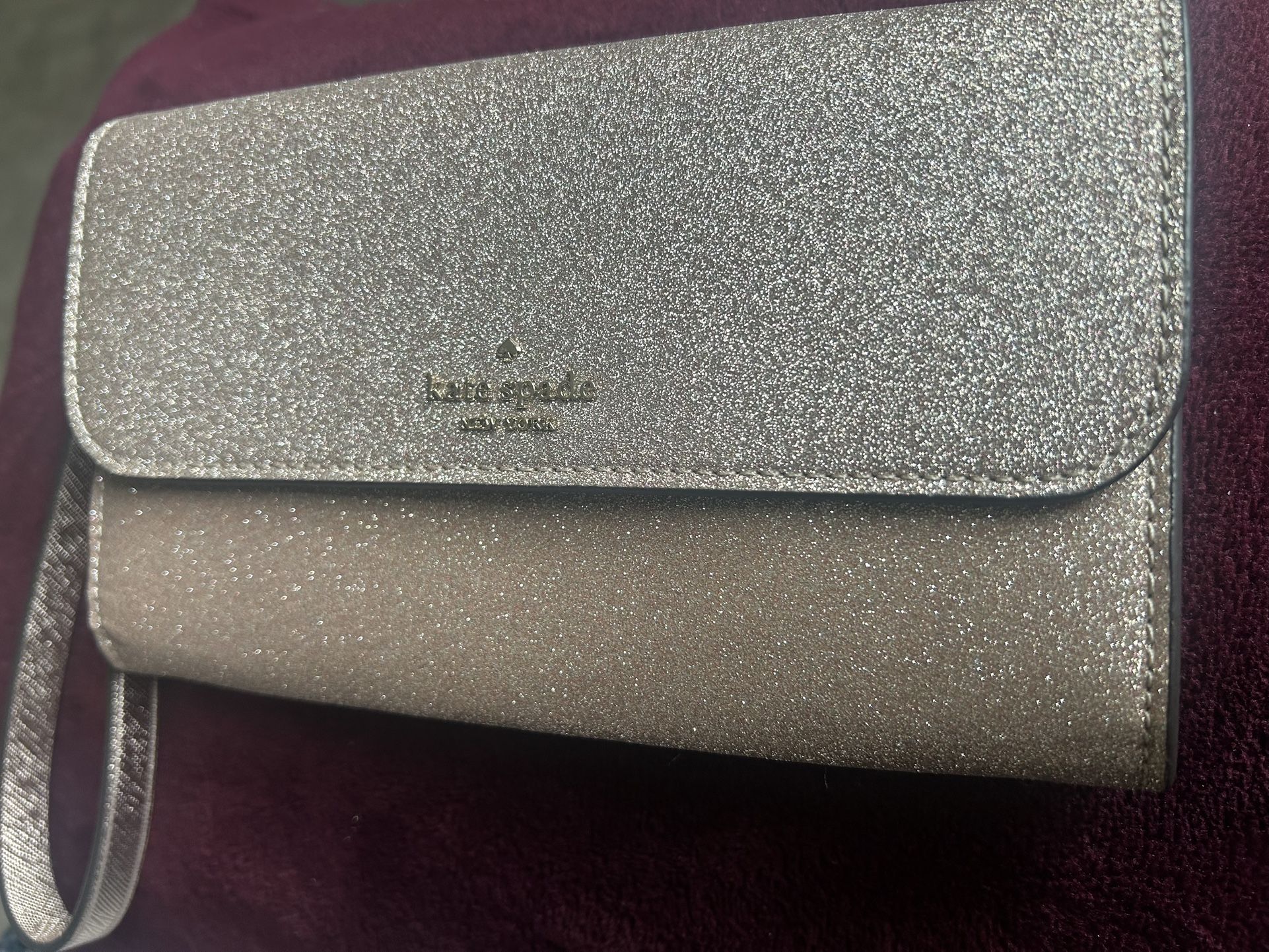 Kate Spade Wristlet Wallet (NEW)