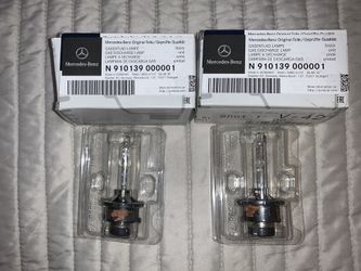 Mercedes Benz XENON Bulbs - C Class - NEW Never Used - Pair