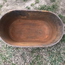 Large Oval Antique Cast Iron Fryer & Skillets 