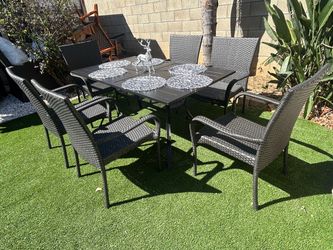 Patio outdoor dining set brand new