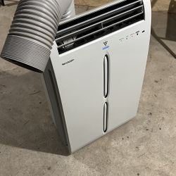 Sharp 10.000 Btu Air Conditioner In Excellent Working Condition Comes With Remote Control 