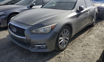 2015 Infiniti Q50