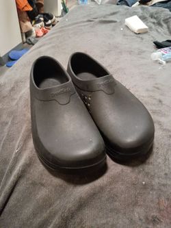 TredSafe Black Slip-On Work Clogs