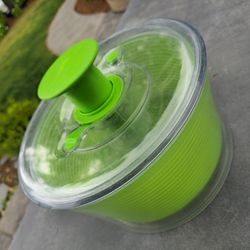 OXO Salad Spinner: Used W/ Small Scratches 