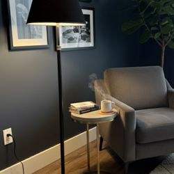 Modern Black Floor Lamp – Simple + Sleek Design