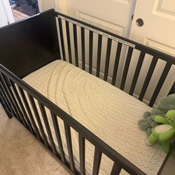 Baby crib and pad