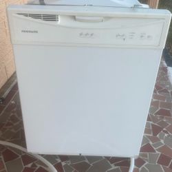 Dishes Washer 