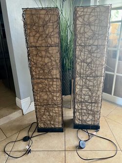 2 Wicker Floor Brown Lamps