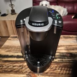 Keurig K-Classic Single Serve Coffee Maker
K-Cup Pod 3 Brew Sizes 48oz Re