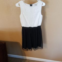 Kohl's Black And White Dress