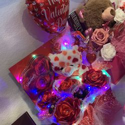 Valentines Gifts/ Arrangements  Thumbnail