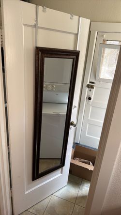 Wall mirror 1ft 5 inches by 4 ft 5 inches