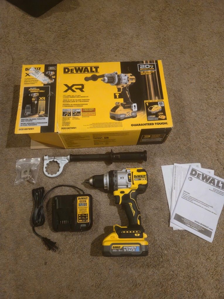 BRAND NEW DeWalt Drill 1007B w/5ah PowerStack Battery And Charger