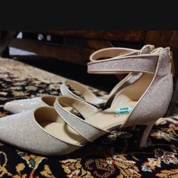 3 Pairs Of New Dress Sandals, Great Prices For Great Brands