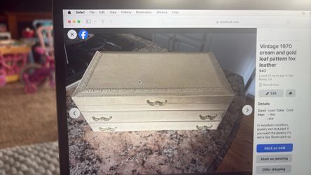 Vintage 1970 cream and gold leaf pattern FAUX leather