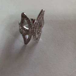 STERLING SILVER   "" BUTTERFLY 🦋 EARRING ""