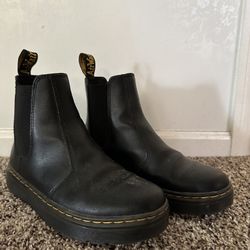 doc martens dorian chelsea boots size size 5