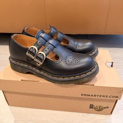 Dr. Martens Mary Janes Size 6 Women’s 