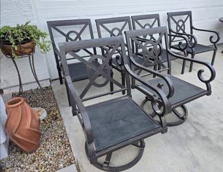 $600 BIG chairs great quality and condition