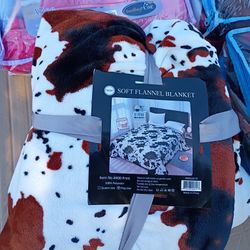 Blanket. Soft Flannel   Blanket. King Size. $25: