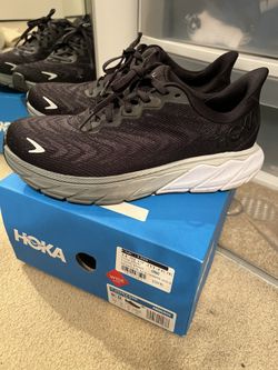 Women’s Hoka Arahi 6 Sneakers