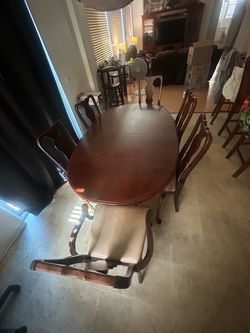 Table and Chairs/ Couches (READ DESCRIPTION)