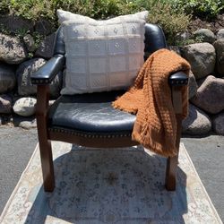 Club Chair 