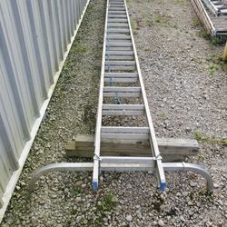 40 Foot Ladder & Ladder Stabilizer 