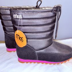 NWT MoS Copenhagen Boots 9