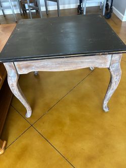 Side or accent table