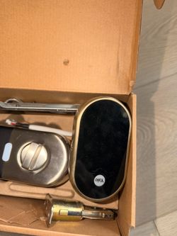 Preowned  Working  Nest & Yale YRD540 Smart Keyless Lock