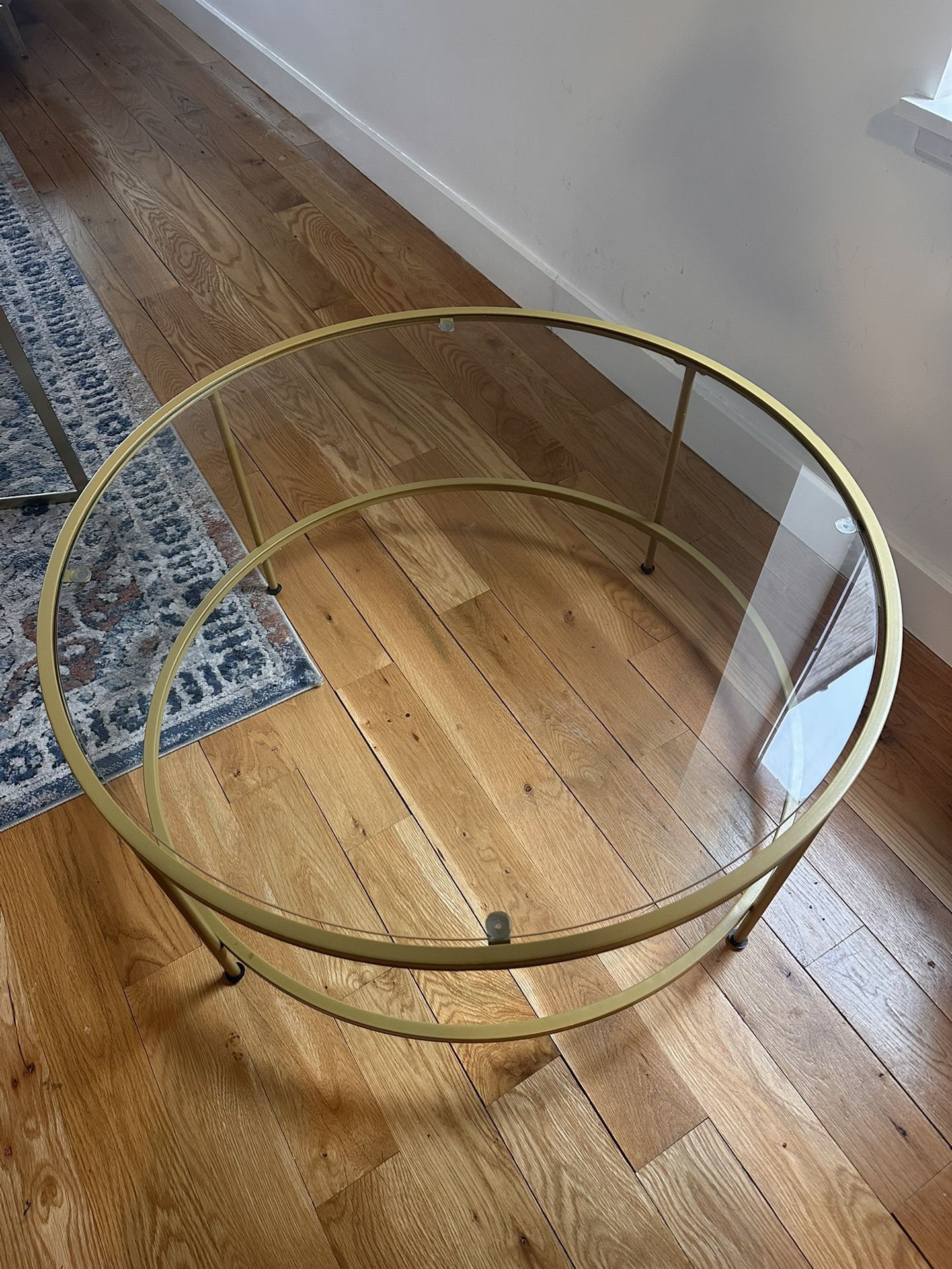 Round Table