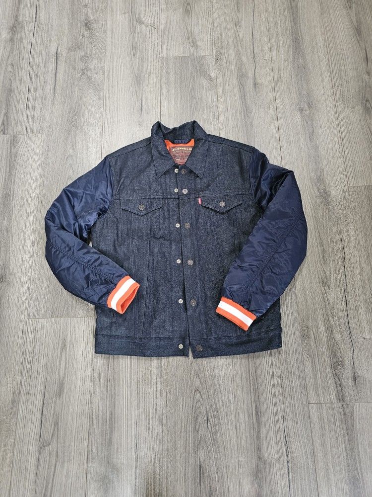 Levi's Chicago Bears Denim Jacket Womens Size Medium