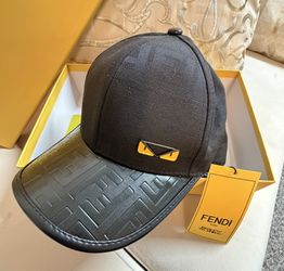 FENDI Baseball Cap hat Black and yellow Logo