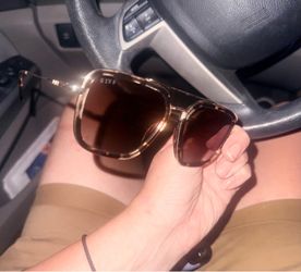 DIFF Polarized Sunglasses