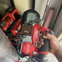 M12 Milwaukee fuel bandsaw