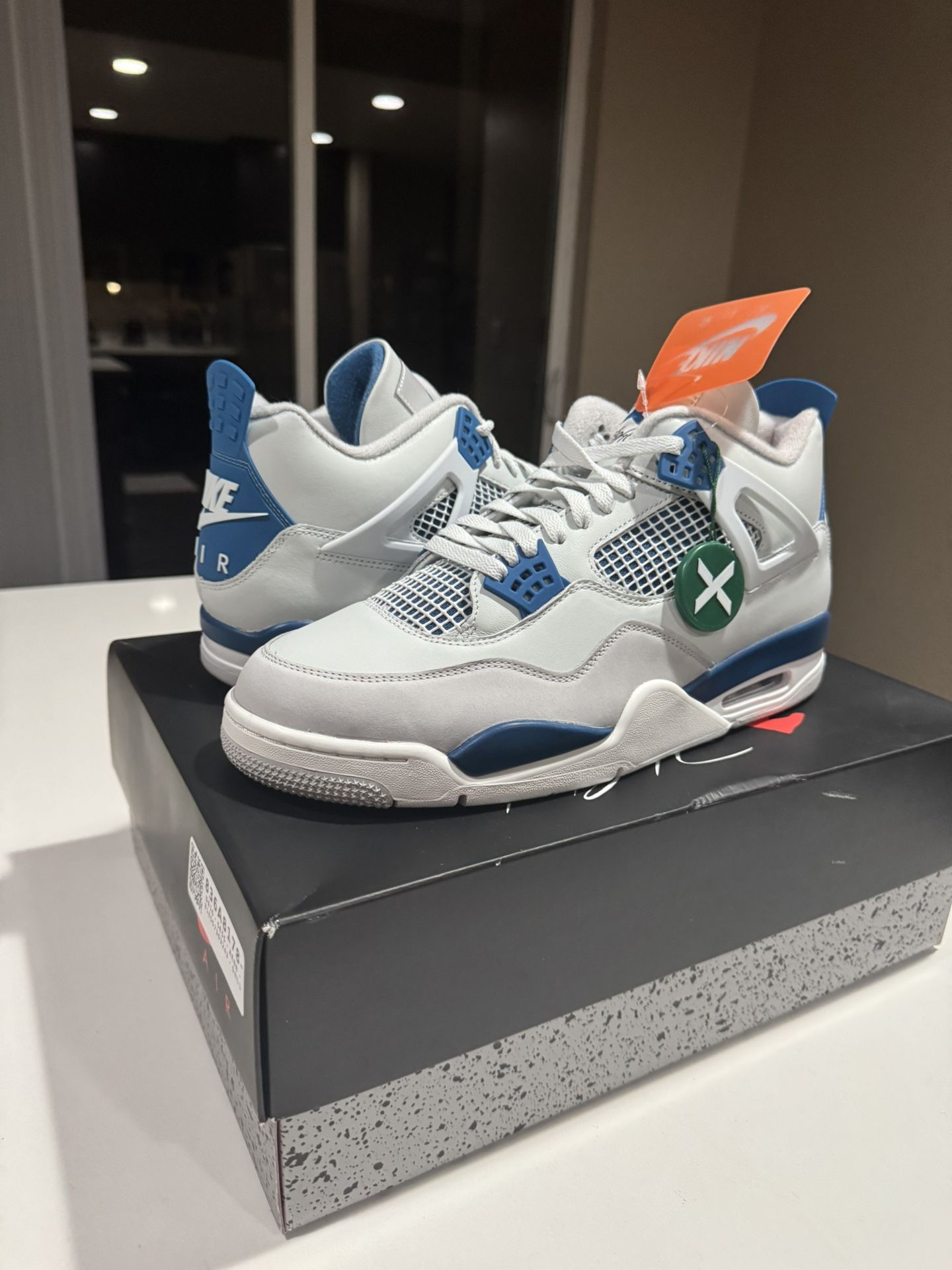 Jordan 4 Retro