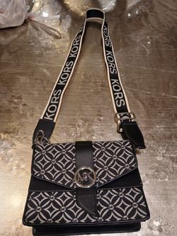 Mk Cross Body Purse 