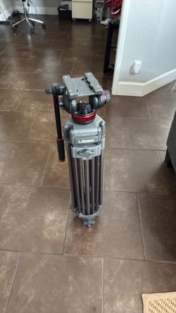 Manfrotto tripod