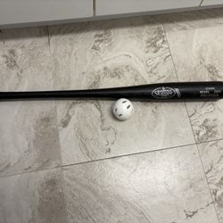 Mlb Professional Louisville Slugger With Ball Baseball Bat Wiffle 33 Inches Long.  Bike Yankees Mets Knicks Nike Jordan Adidas Jersey Weights Toys 