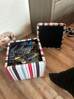pieces LEGO miscellaneous crate LEGO pieces, lego train tracks, LEGO Star Wars