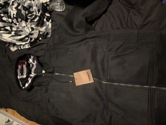 Men’s Burberry hoodie size large