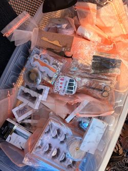 Whole container Eyelash accessories